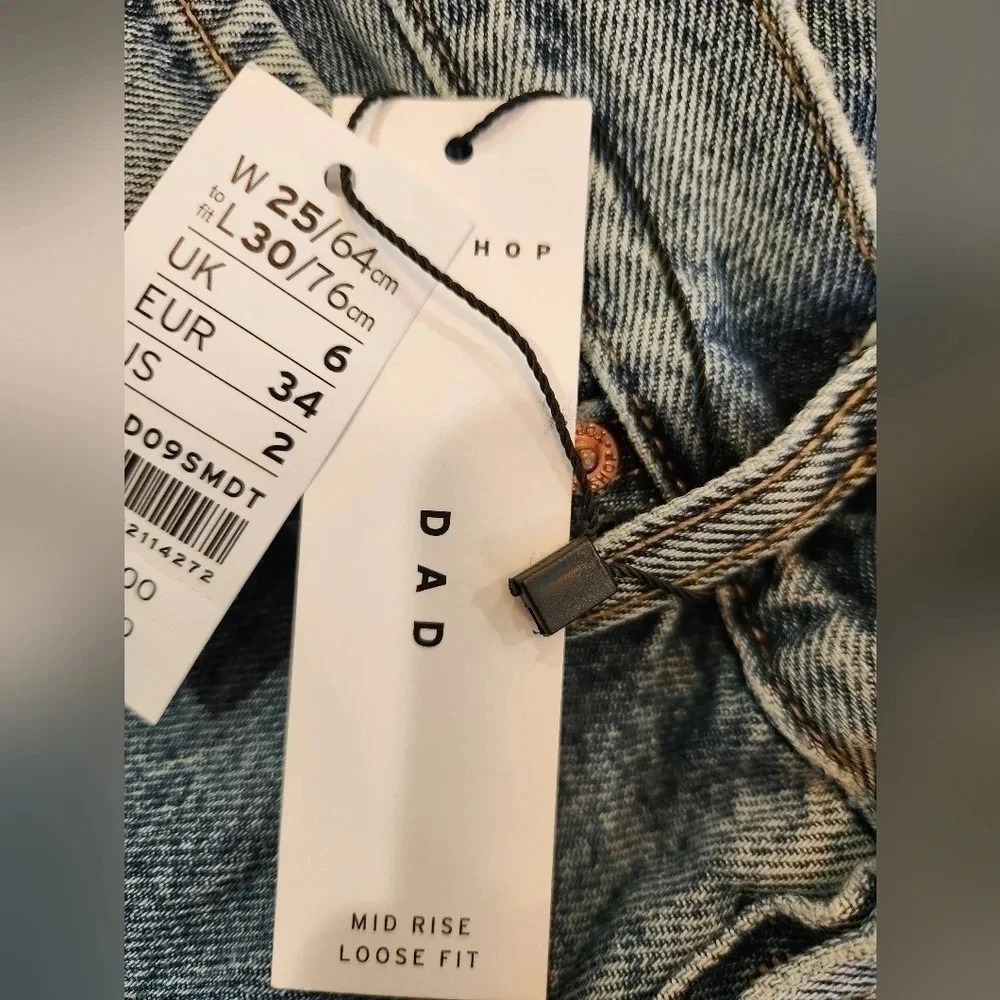 NWT || TOPSHOP || Dad denim, mid rise, baggy, loose, distressed, size 2 - Picture 7 of 7